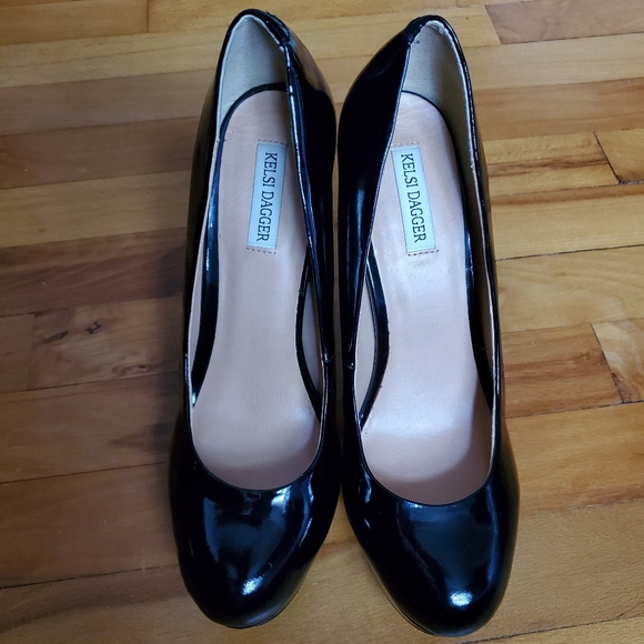 Kelsi Dagger Brooklyn Tiffany Platform Pump - Picture 12 of 13